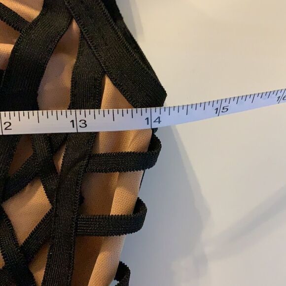 FASHION Nova caged dress very sexy open V-neck with straps across the chest XS - Picture 12 of 13